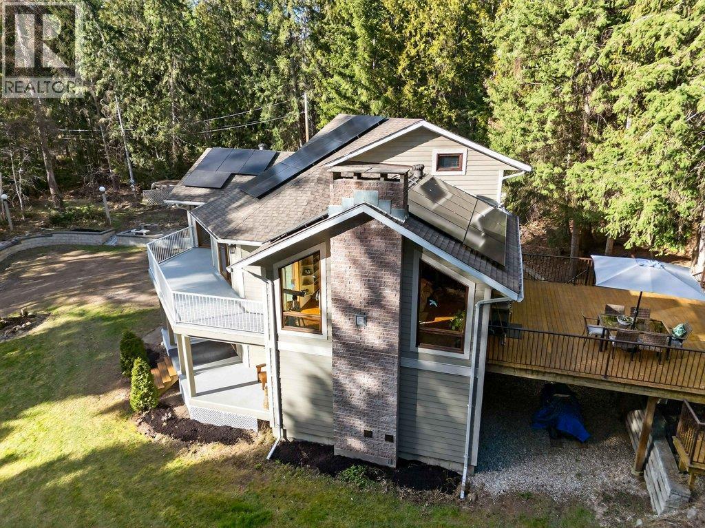 7905 97A Highway, Mara, BC - Outdoor With Deck Patio Veranda