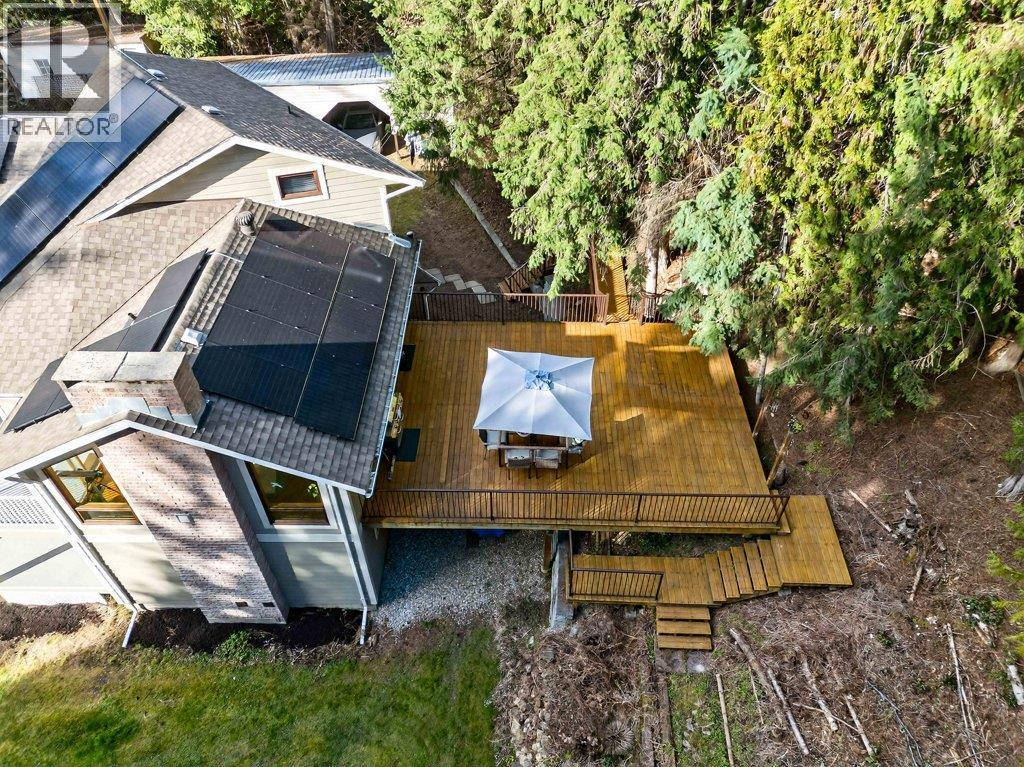 7905 97A Highway, Mara, BC - Outdoor
