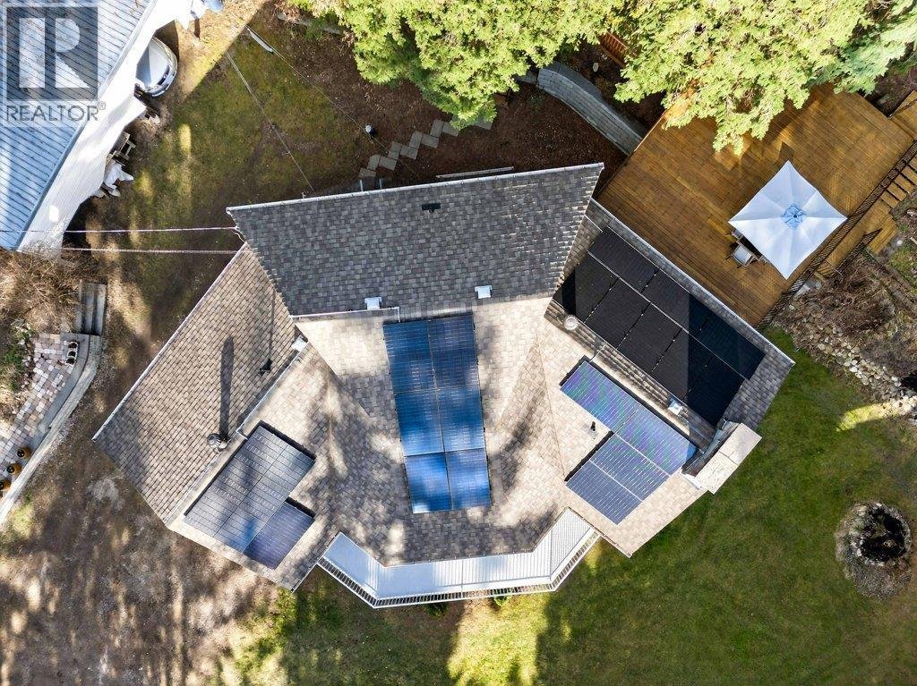 7905 97A Highway, Mara, BC - Outdoor