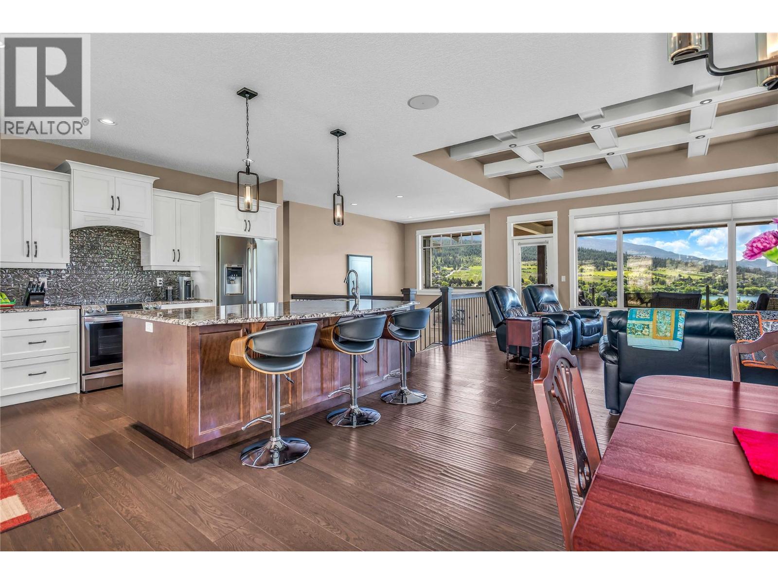 8780 Braeburn Drive, Coldstream, BC - Indoor