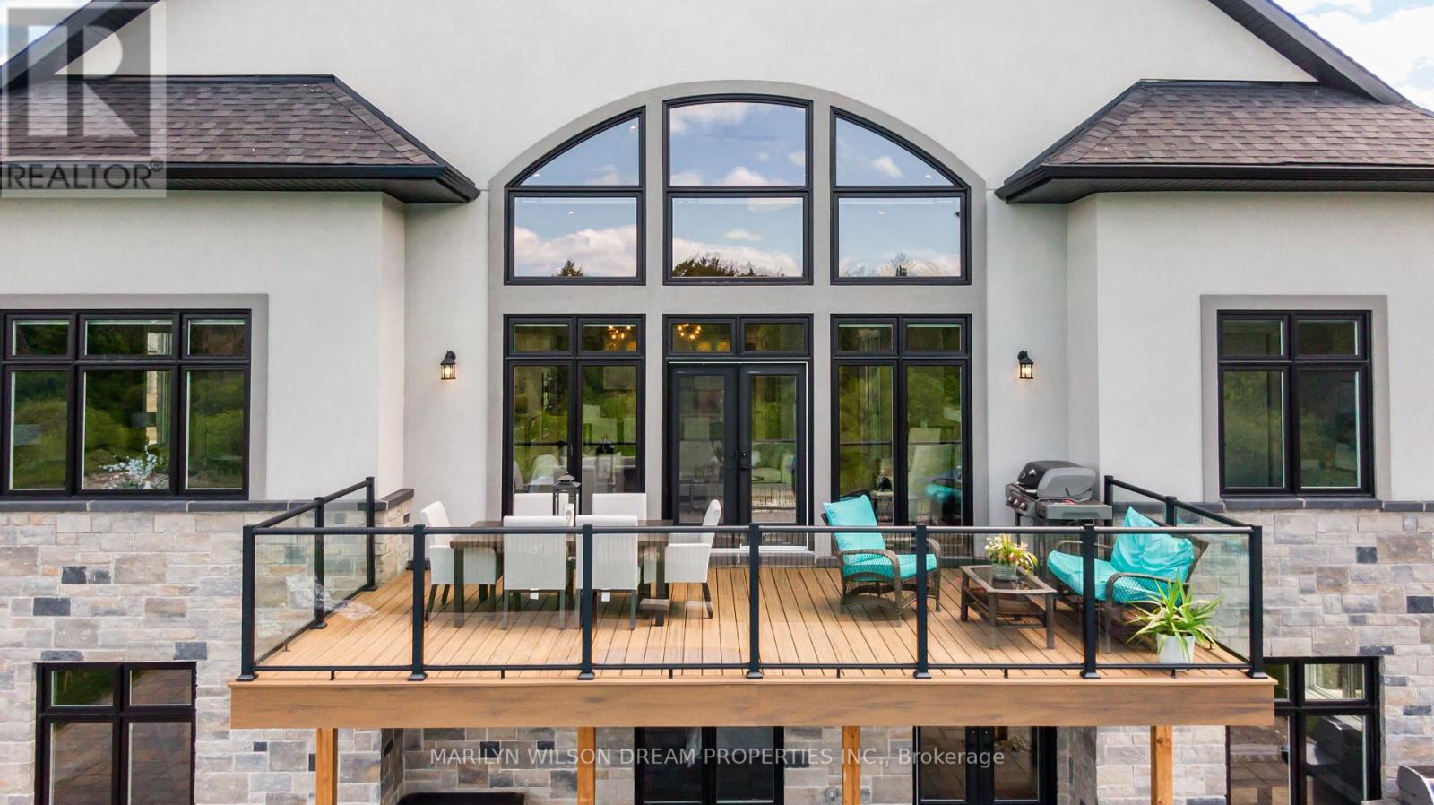 324 Hedley Way, Ottawa, ON - Outdoor With Exterior
