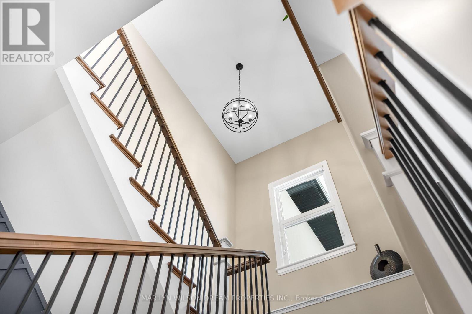 324 Hedley Way, Ottawa, ON - Indoor Photo Showing Other Room
