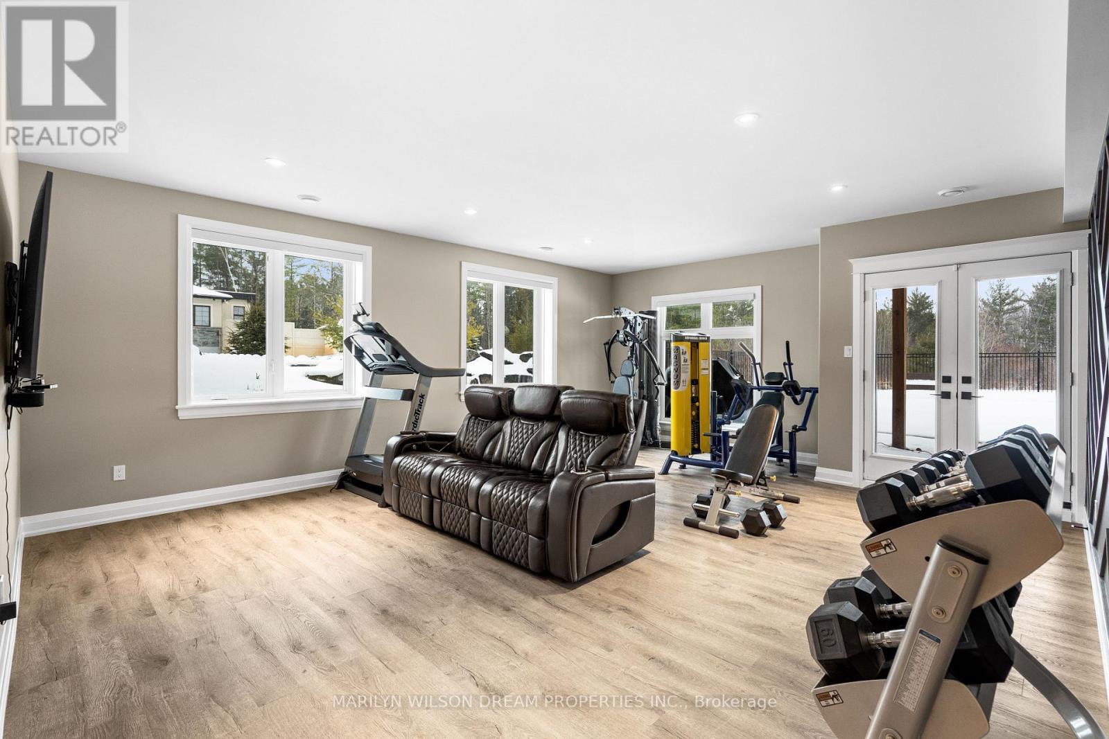 324 Hedley Way, Ottawa, ON - Indoor Photo Showing Gym Room