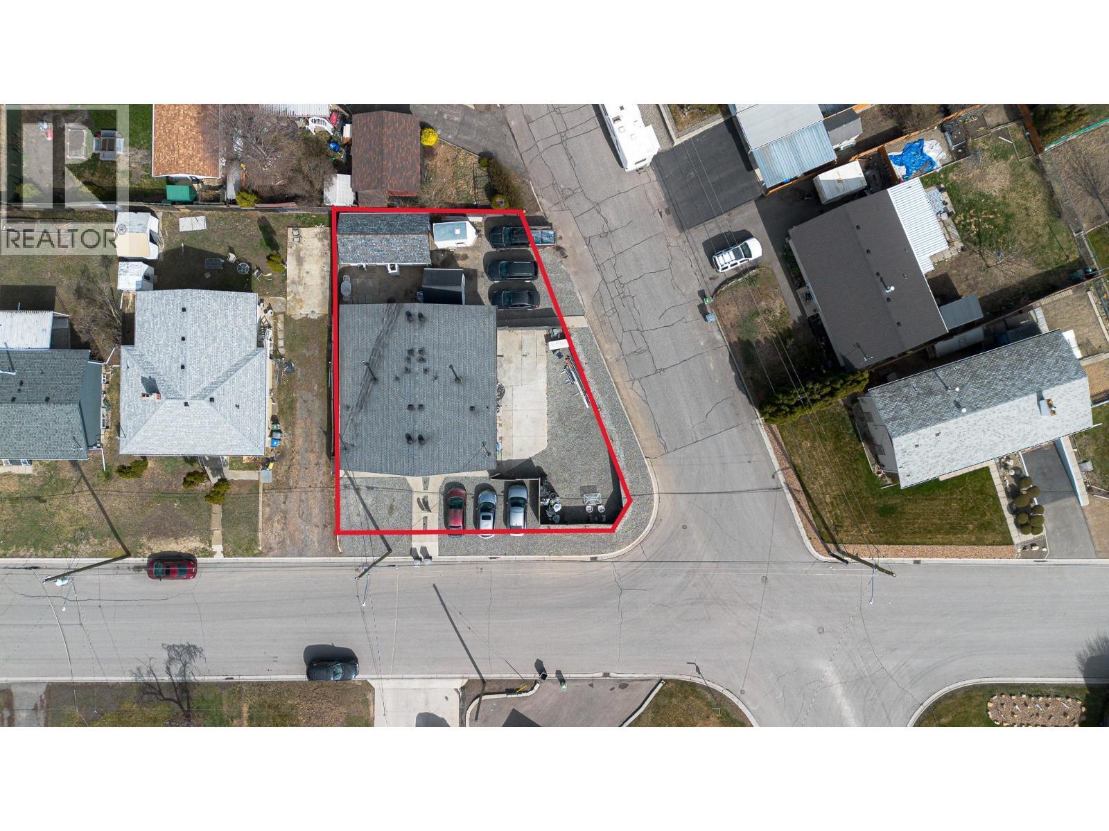 602 & 604 Brentwood Avenue, Kamloops, BC -