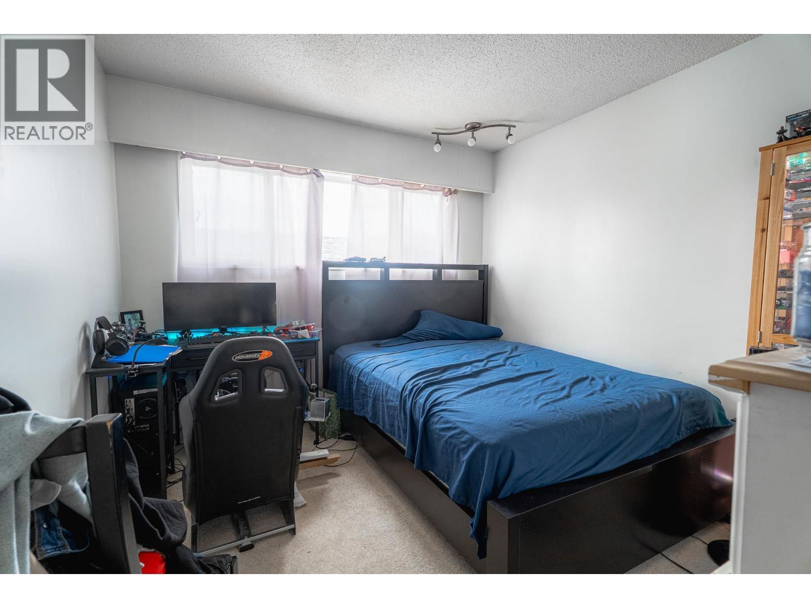 602 & 604 Brentwood Avenue, Kamloops, BC - Indoor Photo Showing Bedroom