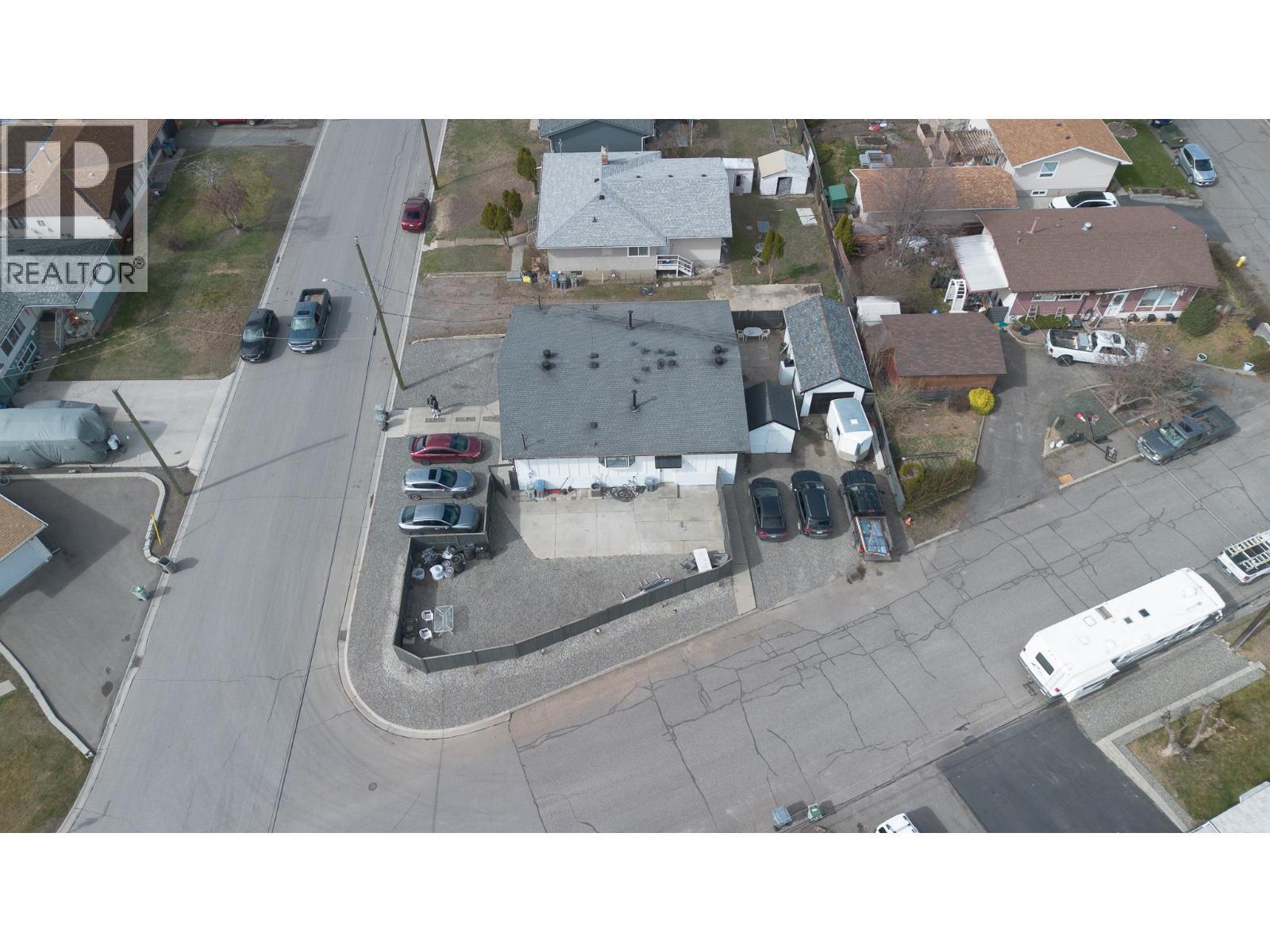 602 & 604 Brentwood Avenue, Kamloops, BC -