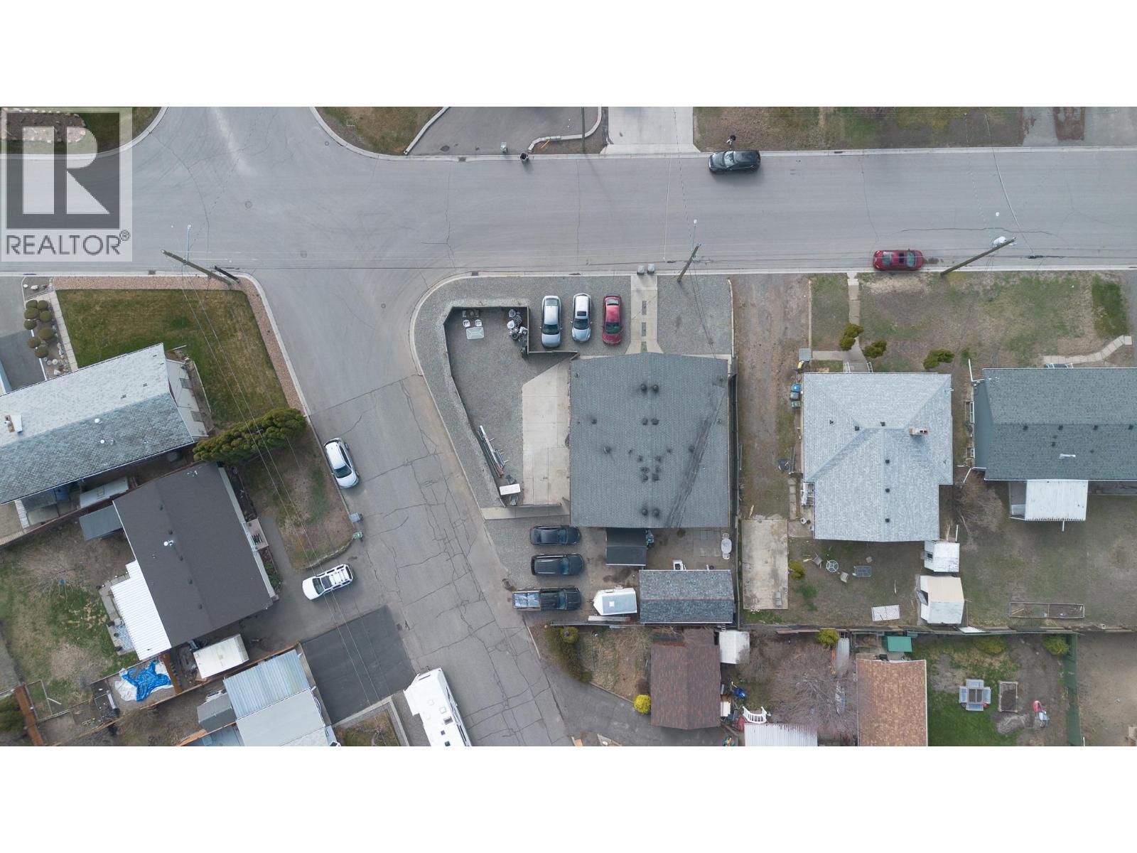 602 & 604 Brentwood Avenue, Kamloops, BC -
