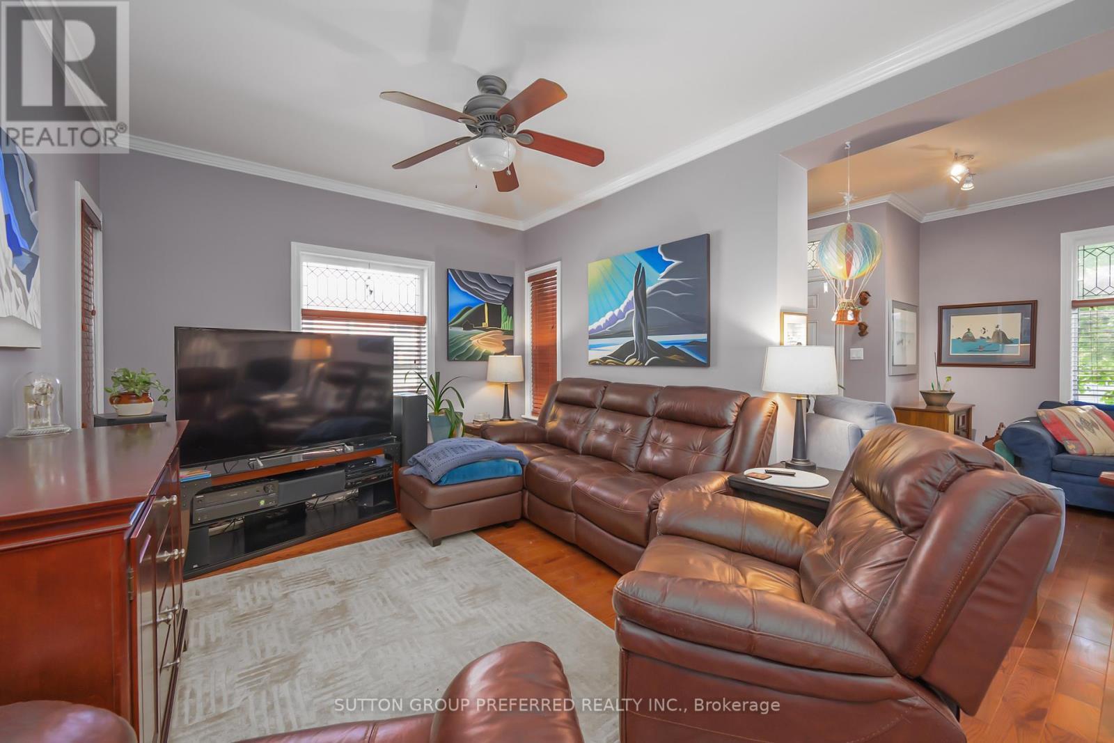 447 Woodman Avenue, London East (East G), ON - Indoor Photo Showing Living Room