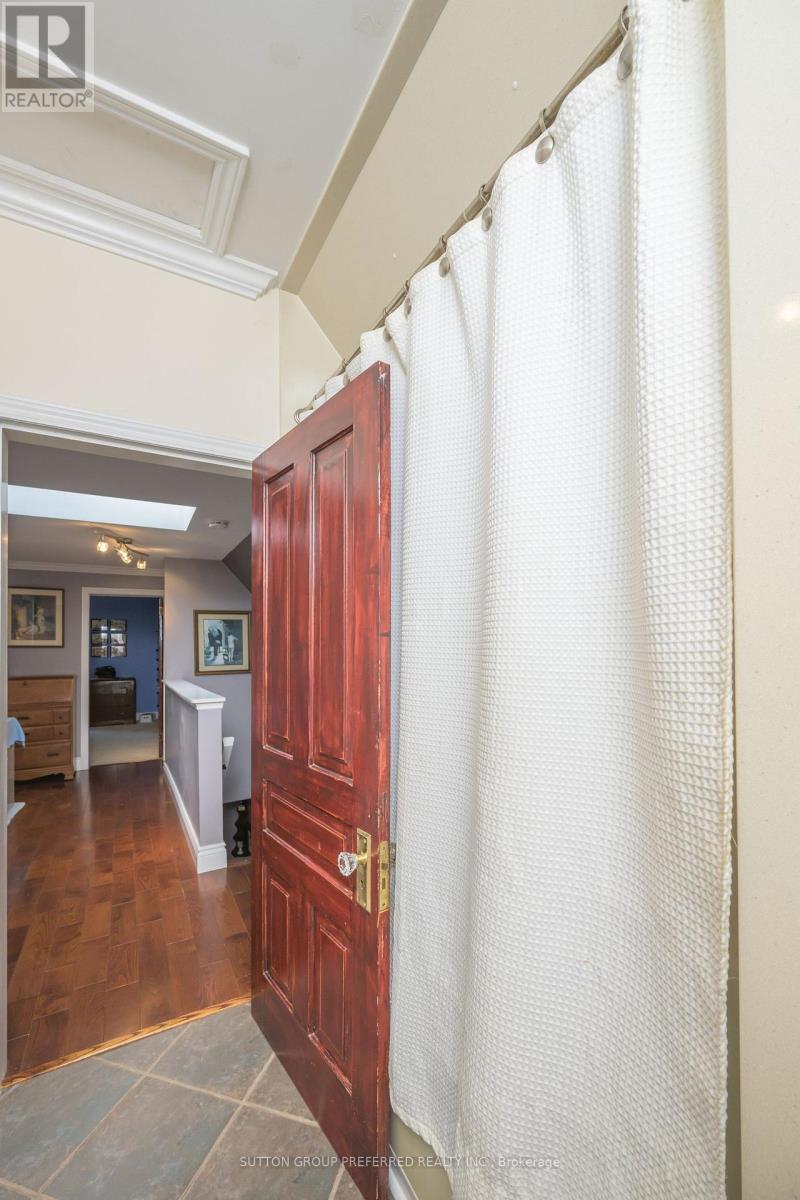 447 Woodman Avenue, London East (East G), ON - Indoor