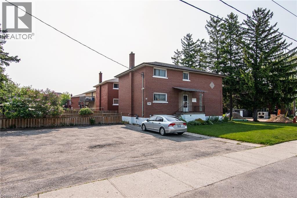 129 River Road E, Kitchener, ON - Outdoor