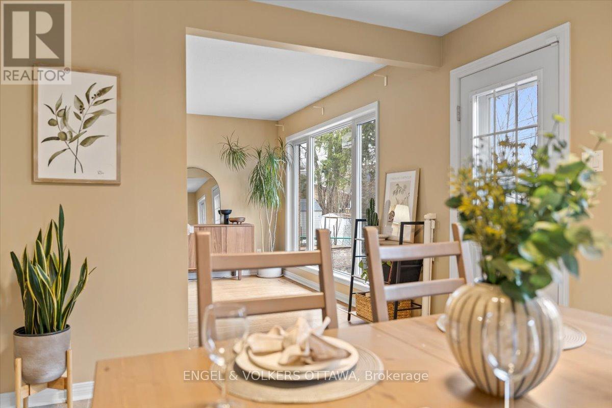 1332 Henry Farm Drive, Ottawa, ON - Indoor