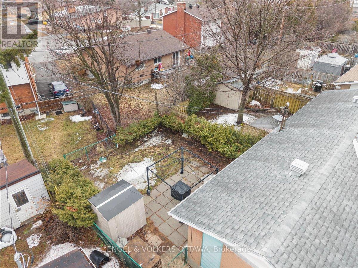 1332 Henry Farm Drive, Ottawa, ON - Outdoor