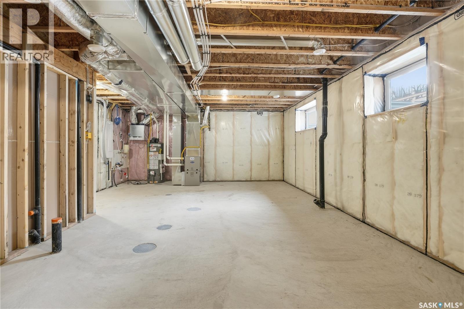 3005 Green Turtle Road, Regina, SK - Indoor Photo Showing Basement
