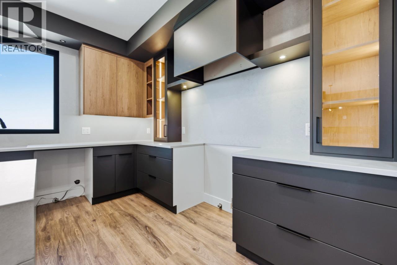 1120 Collinson Court, Kelowna, BC - Indoor