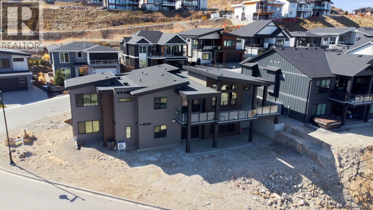 1120 Collinson Court, Kelowna, BC - Outdoor