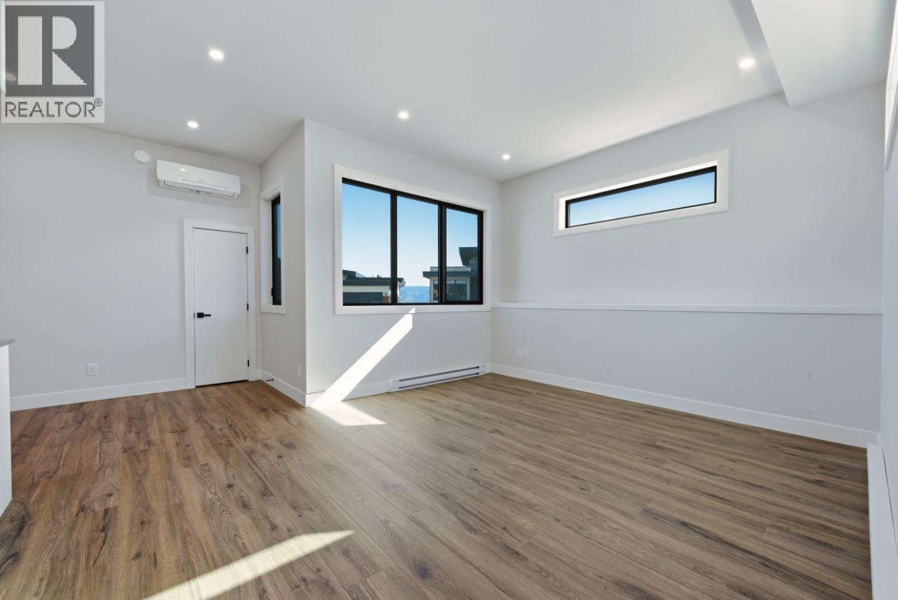 1120 Collinson Court, Kelowna, BC - Indoor Photo Showing Other Room