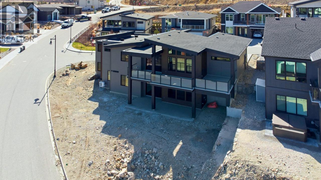 1120 Collinson Court, Kelowna, BC - Outdoor