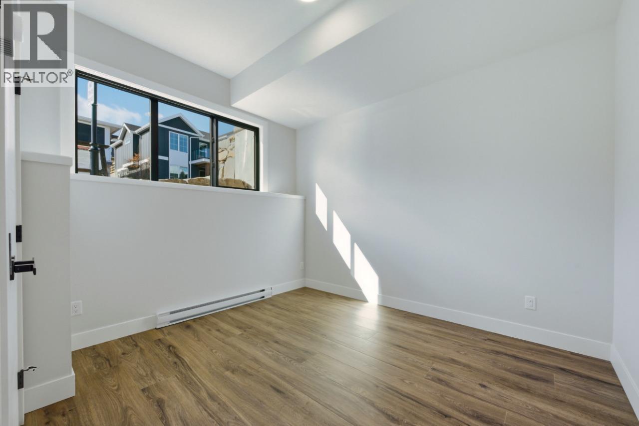 1120 Collinson Court, Kelowna, BC - Indoor Photo Showing Other Room