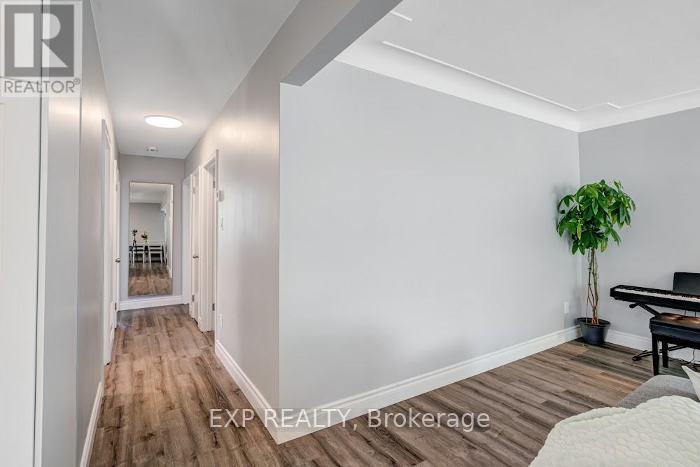 42 Terrace Drive, Hamilton, ON - Indoor Photo Showing Other Room