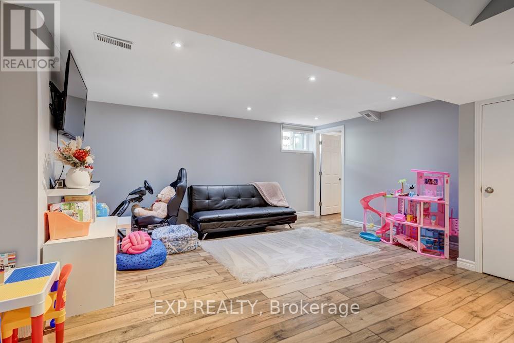 42 Terrace Drive, Hamilton, ON - Indoor