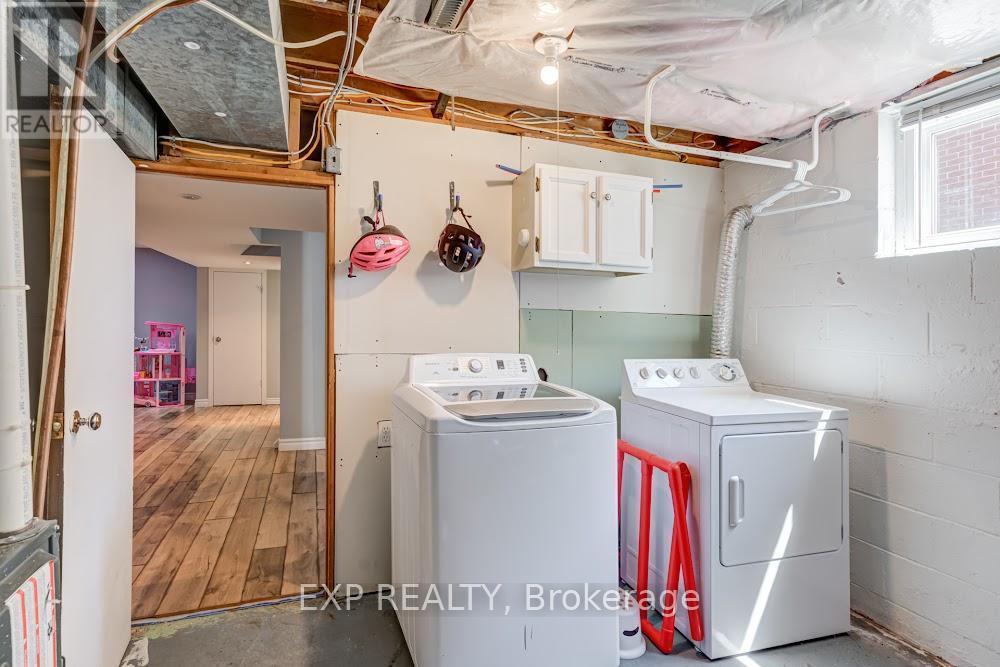 42 Terrace Drive, Hamilton, ON - Indoor Photo Showing Laundry Room