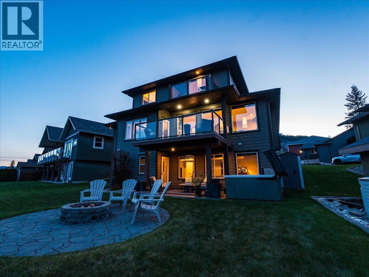 3733 Williston Road, Castlegar, BC - Outdoor