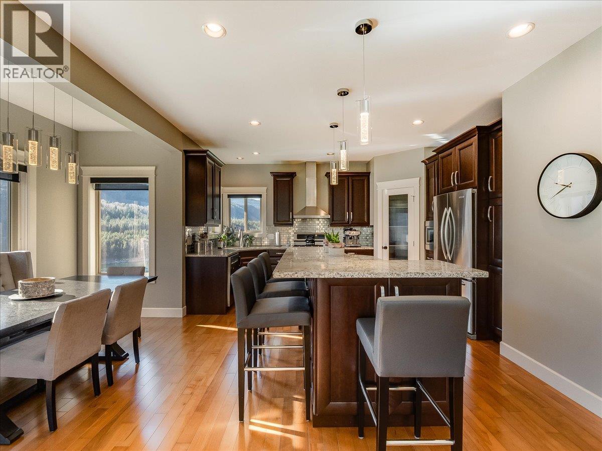 3733 Williston Road, Castlegar, BC - Indoor Photo Showing Other Room