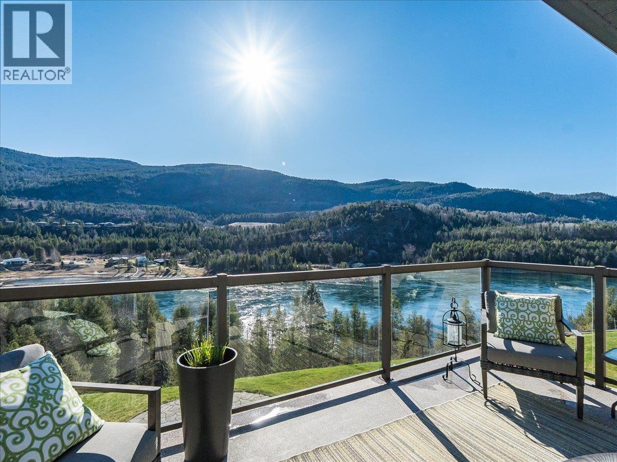 3733 Williston Road, Castlegar, BC - Outdoor With View