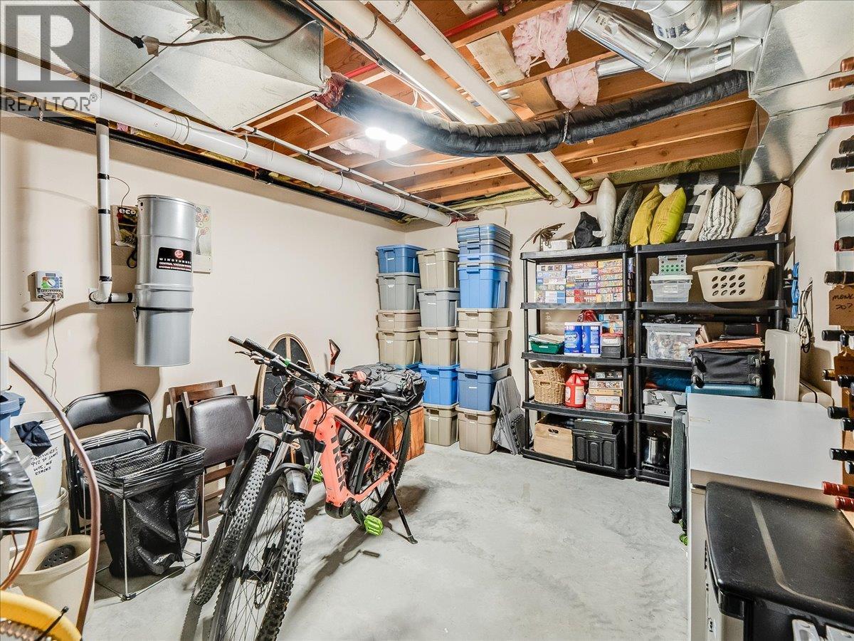 3733 Williston Road, Castlegar, BC - Indoor Photo Showing Basement