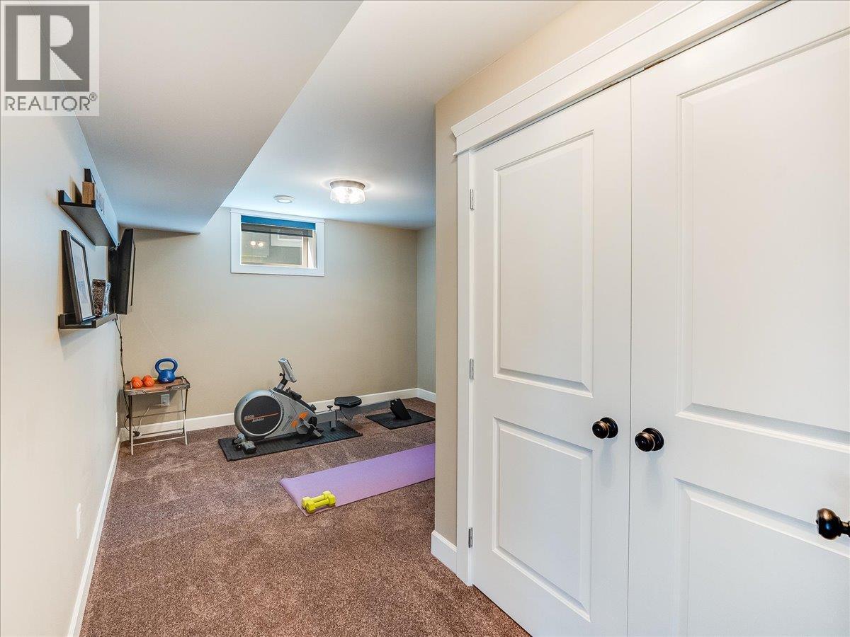 3733 Williston Road, Castlegar, BC - Indoor Photo Showing Other Room