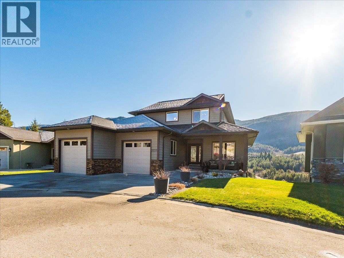 3733 Williston Road, Castlegar, BC - Outdoor With Facade