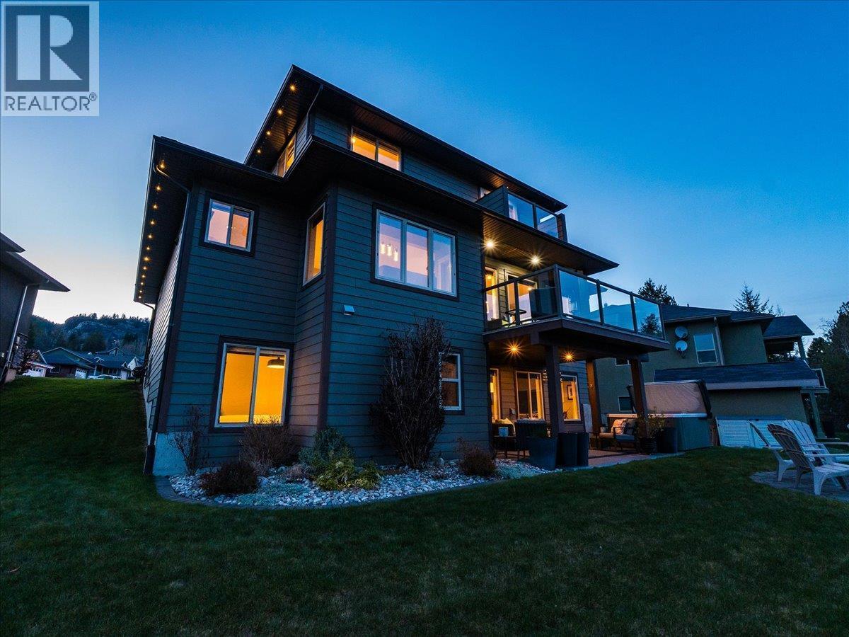 3733 Williston Road, Castlegar, BC - Outdoor