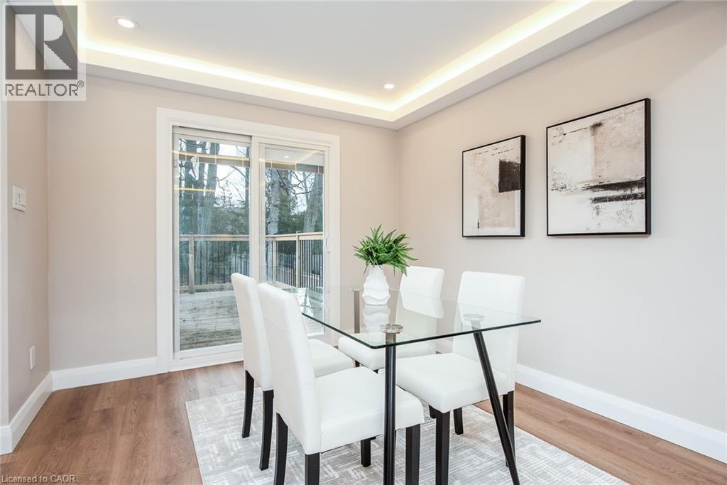 627 Glen Forrest Boulevard, Waterloo, ON - Indoor Photo Showing Dining Room