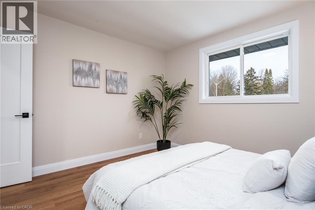 627 Glen Forrest Boulevard, Waterloo, ON - Indoor Photo Showing Bedroom