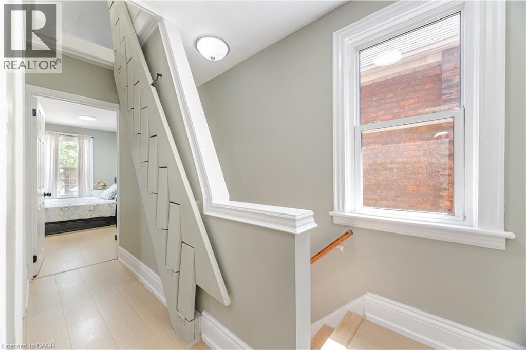 61 Stirton Street, Hamilton, ON - Indoor Photo Showing Other Room