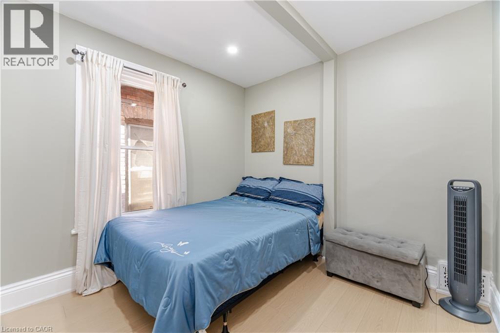 61 Stirton Street, Hamilton, ON - Indoor Photo Showing Bedroom