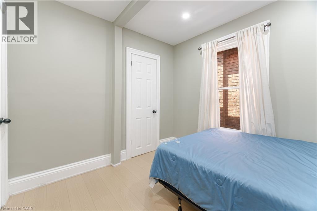 61 Stirton Street, Hamilton, ON - Indoor Photo Showing Bedroom