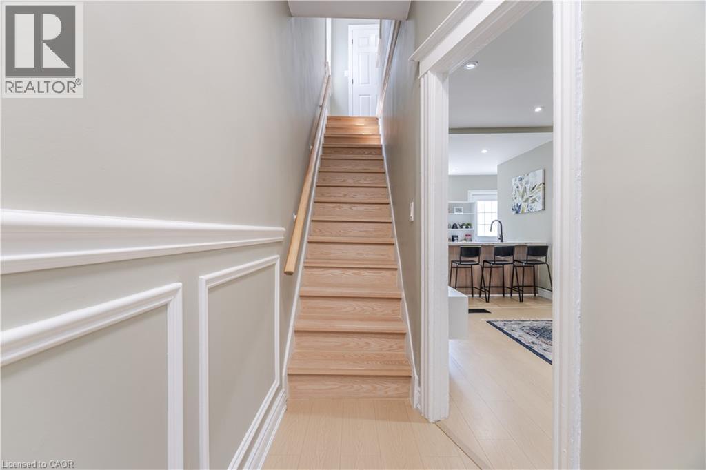 61 Stirton Street, Hamilton, ON - Indoor Photo Showing Other Room