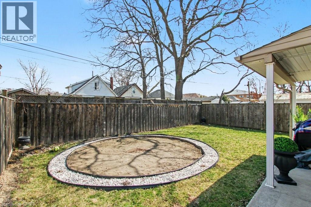 Fenced backyard featuring a patio area - 284 Normanhurst Avenue, Hamilton, ON - Outdoor