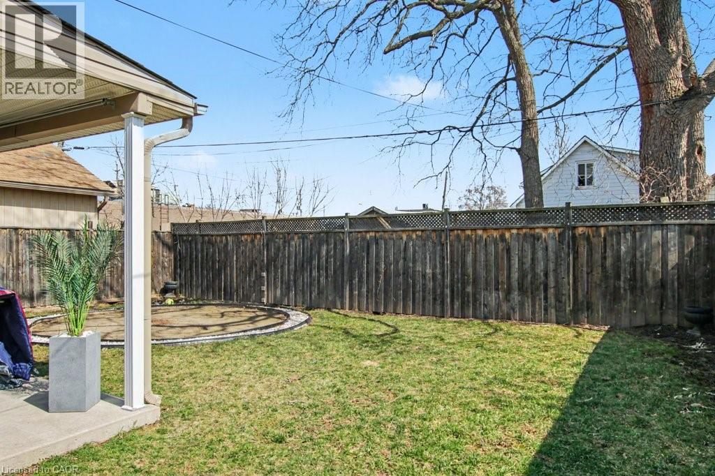 Fenced backyard with a patio - 284 Normanhurst Avenue, Hamilton, ON - Outdoor