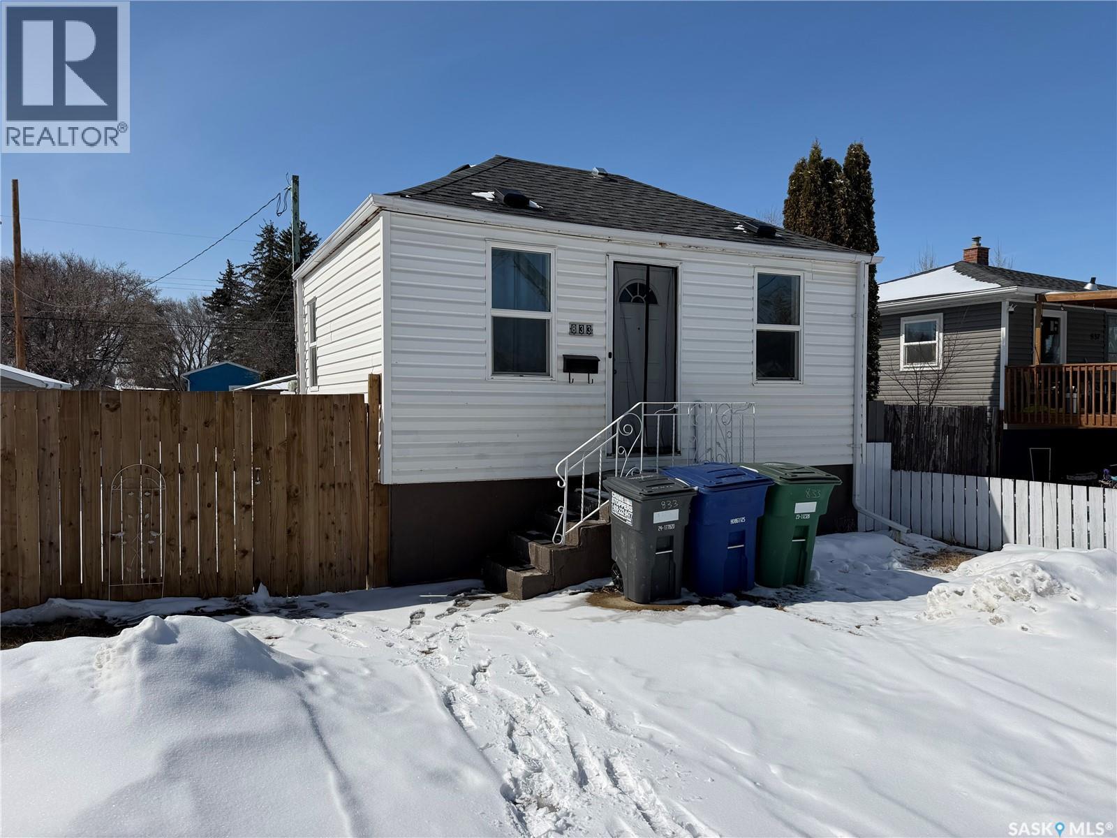 833 K Avenue N, Saskatoon, SK - Outdoor