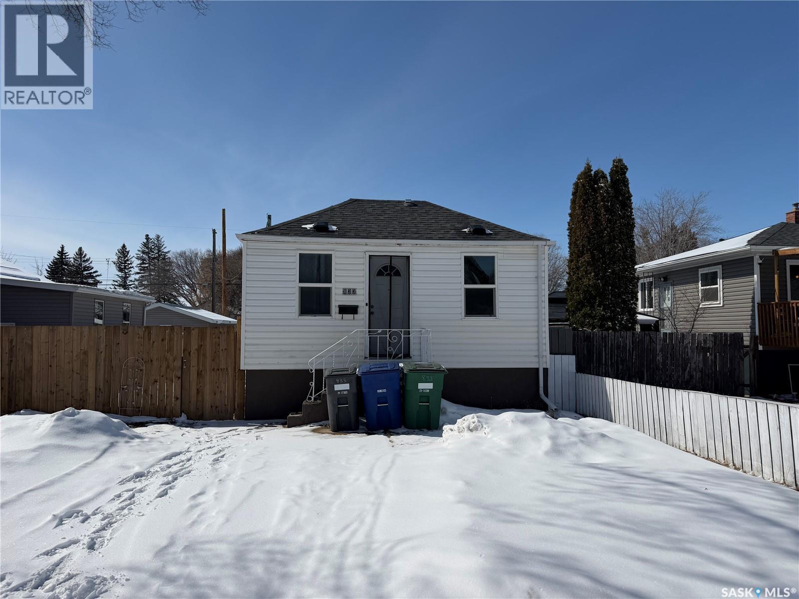 833 K Avenue N, Saskatoon, SK - Outdoor