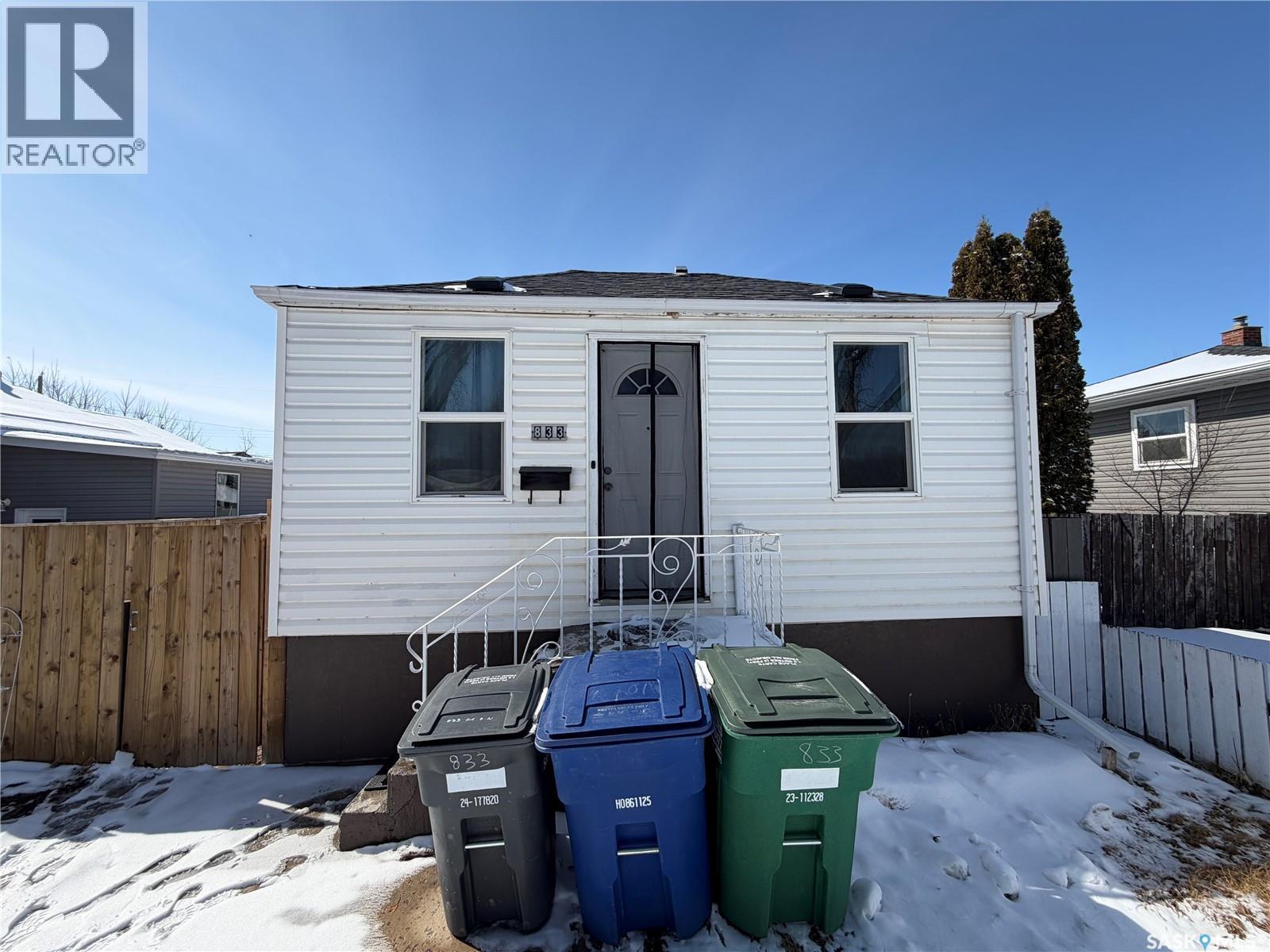 833 K Avenue N, Saskatoon, SK - Outdoor With Exterior