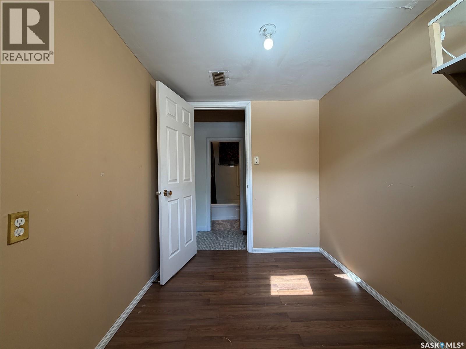 833 K Avenue N, Saskatoon, SK - Indoor Photo Showing Other Room