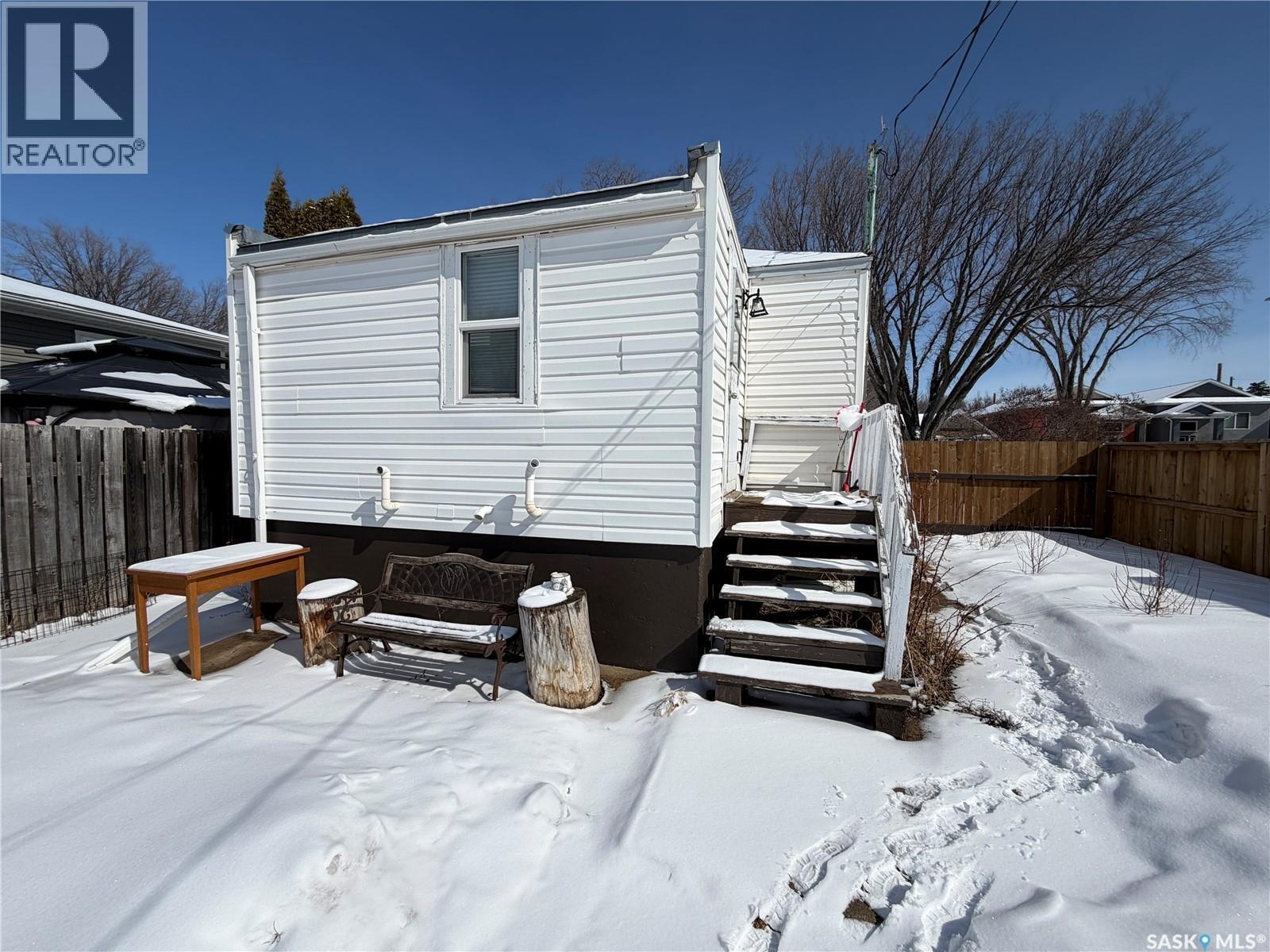 833 K Avenue N, Saskatoon, SK - Outdoor