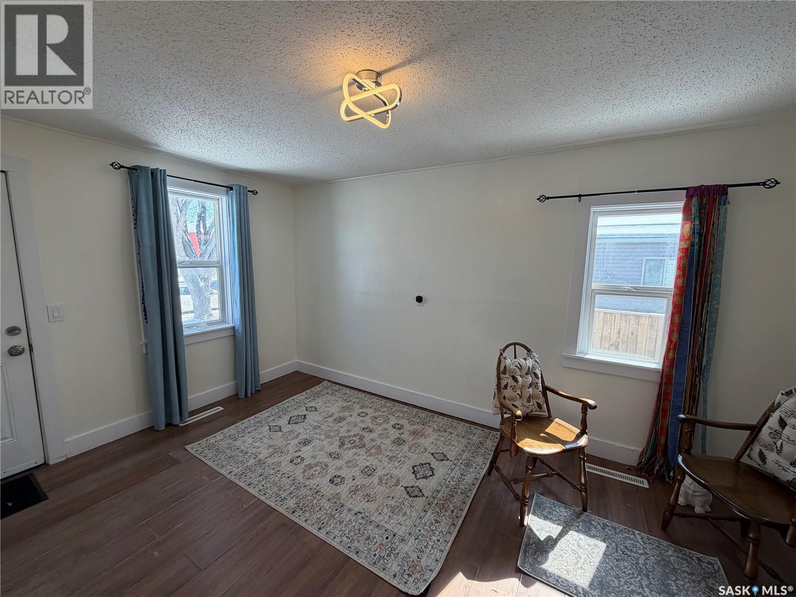 833 K Avenue N, Saskatoon, SK - Indoor Photo Showing Other Room