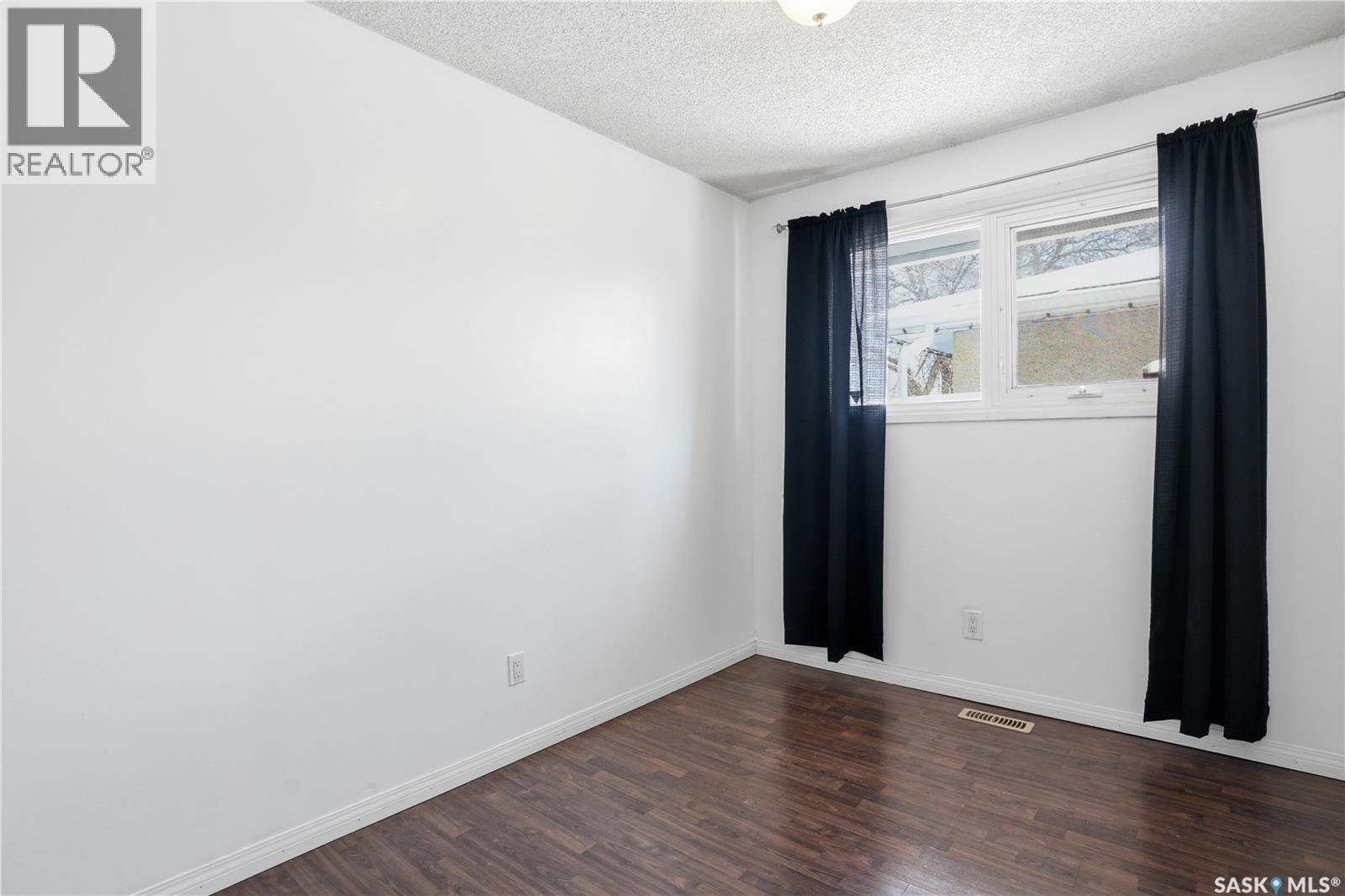 222 Smallwood Crescent, Saskatoon, SK - Indoor Photo Showing Other Room
