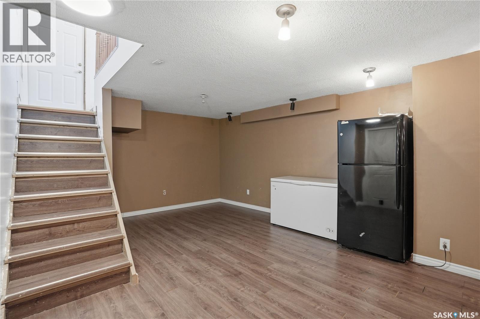 222 Smallwood Crescent, Saskatoon, SK - Indoor Photo Showing Other Room