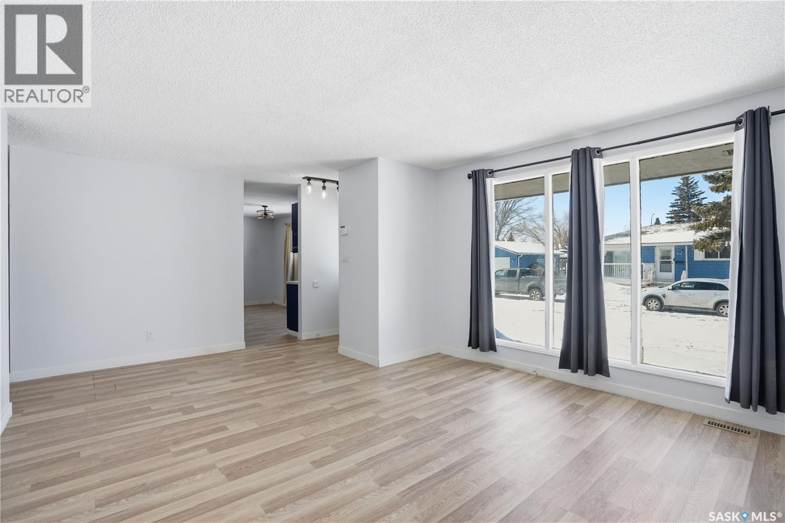 222 Smallwood Crescent, Saskatoon, SK - Indoor Photo Showing Other Room