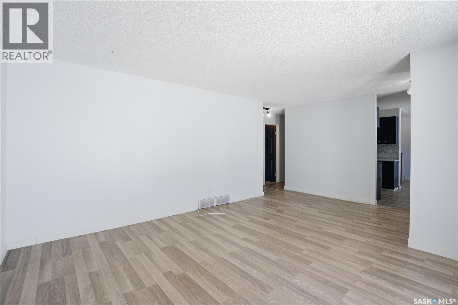 222 Smallwood Crescent, Saskatoon, SK - Indoor Photo Showing Other Room